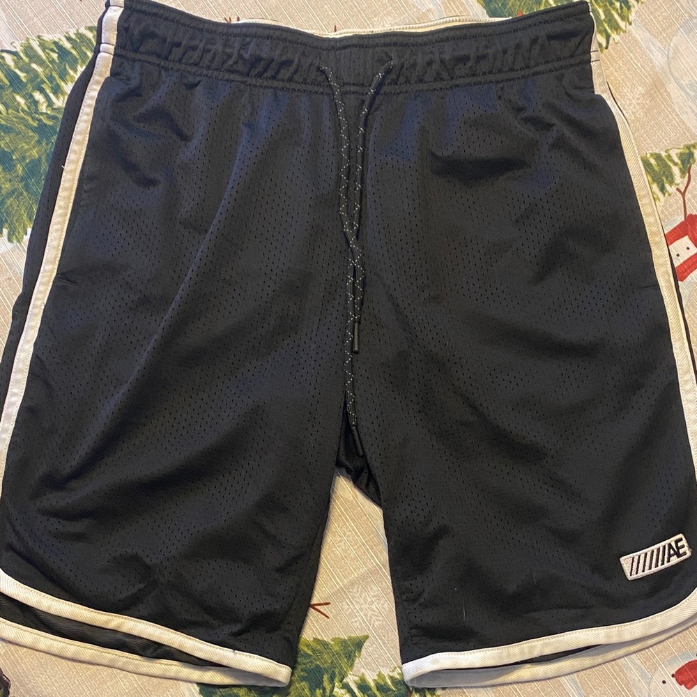 American Eagle Outfitters Men's Black and White Athletic Shorts